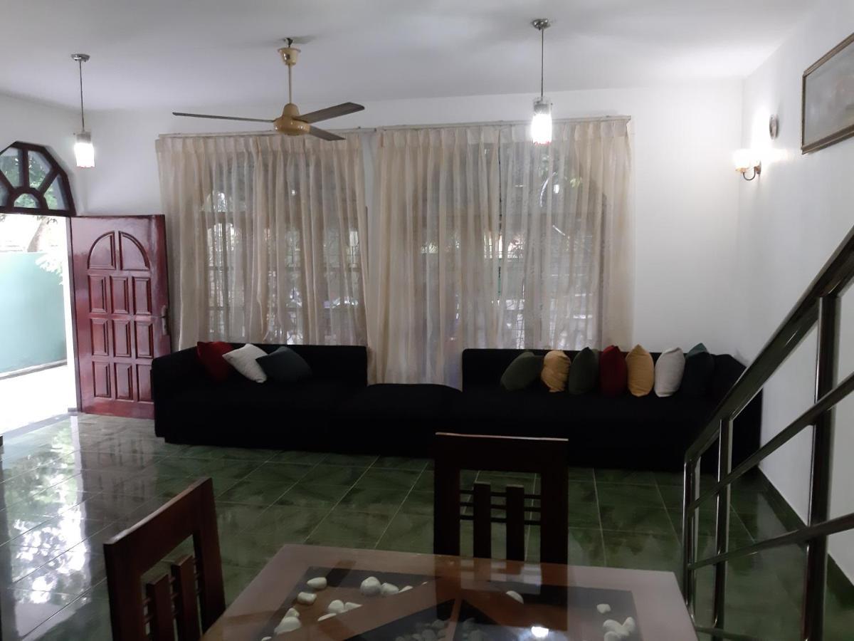 Hellen Homestay Negombo Exterior foto