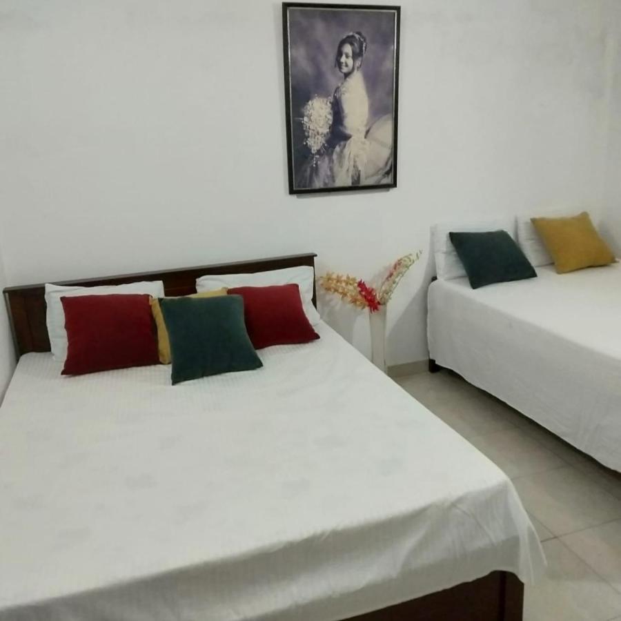 Hellen Homestay Negombo Exterior foto